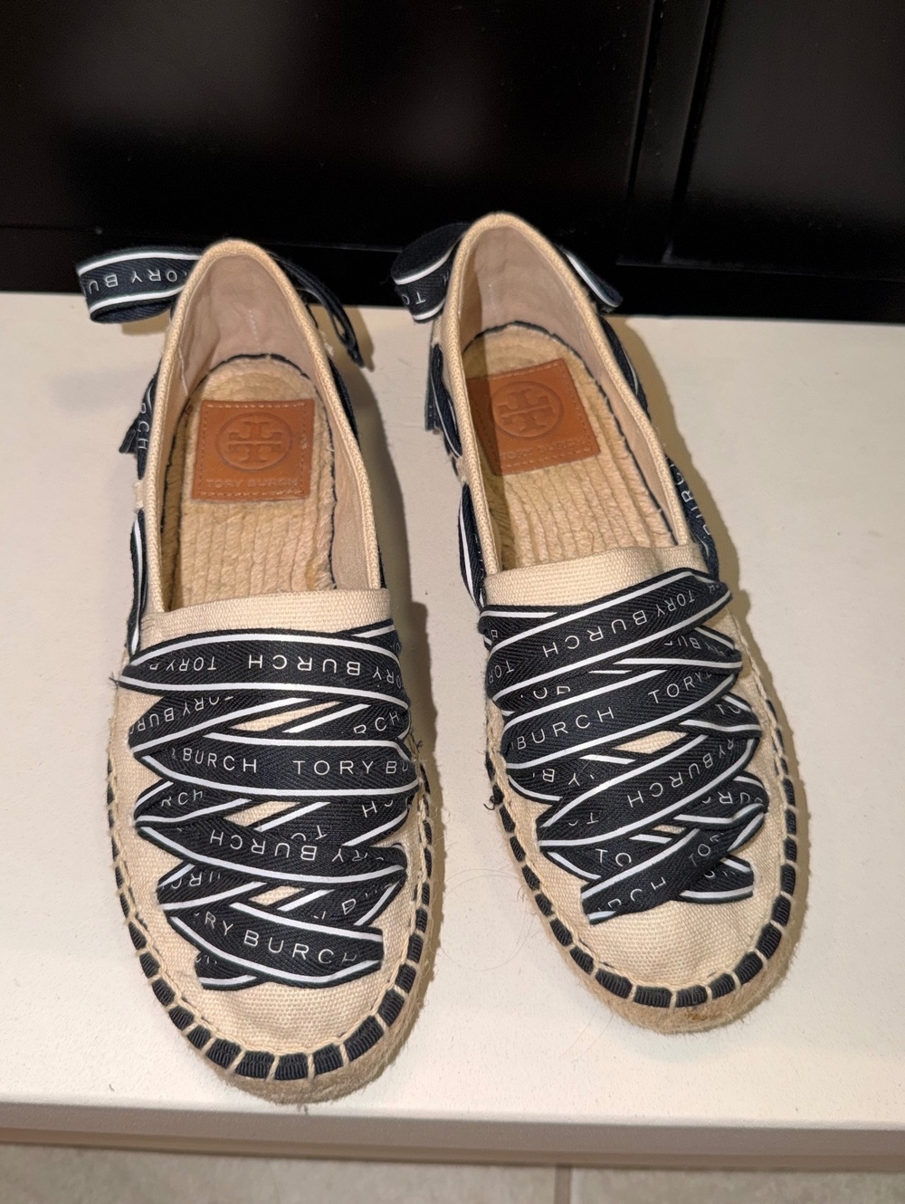 Tory Burch Size 5 Logo Ribbon Lace-Up Espadrilles Cream Black NWOT